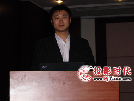 李偉