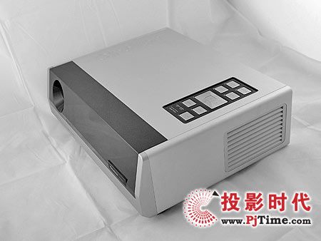 ʾcinetron HD-900 LCOSͶӰC^wp