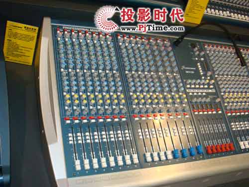 Soundking音王 AS 32調(diào)音臺(tái)