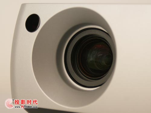 富可視IN3186投影機細節