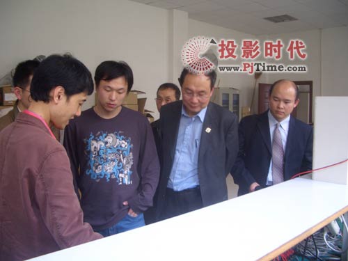 上海世博局相關(guān)領(lǐng)導、專家考察迪士普