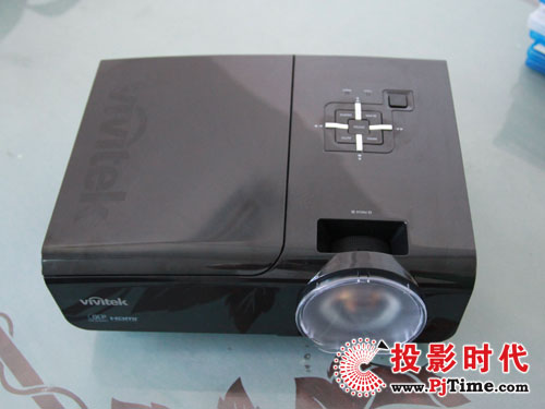 評測預告：麗訊D930TX短焦教育投影機