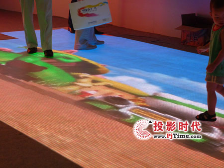 金立翔光電率隊參加上海國際廣告技術(shù)設(shè)備展