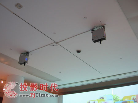 首屆中國動漫藝術(shù)展 投影技術(shù)大放異彩