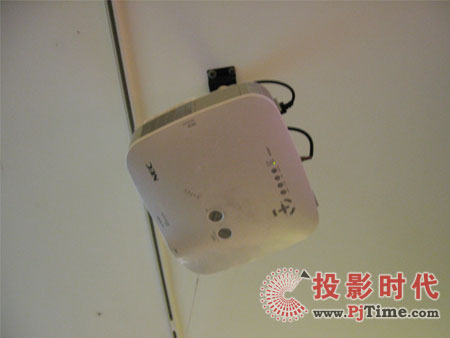 首屆中國動漫藝術(shù)展 投影技術(shù)大放異彩