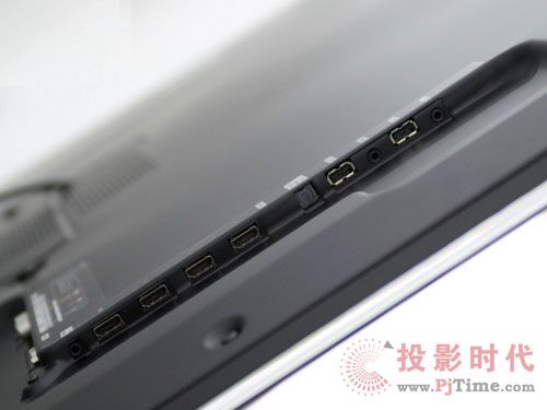 LED水晶 詳評三星液晶電視UA55B8000附件與接口