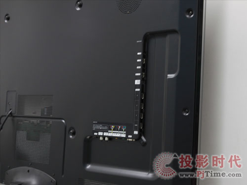 三星UA55B8000附件與接口