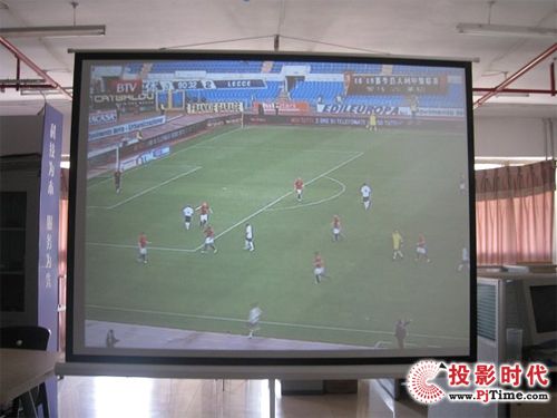如何用投影看世界杯