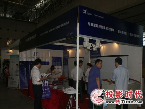 來(lái)同MC系列數(shù)碼中控亮相春季全國(guó)高教儀器設(shè)備展示會(huì)