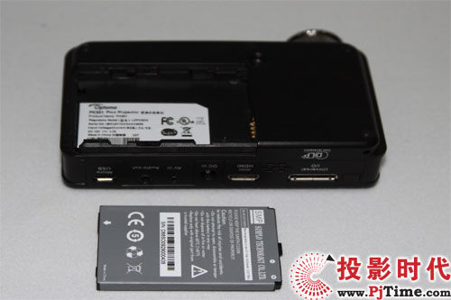 統領口袋 奧圖碼PK301微型投影機評測_接口與附件