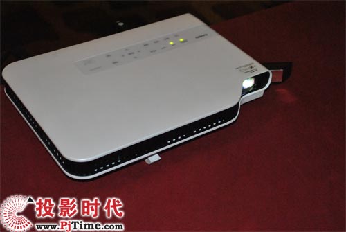 卡西歐激光混合光源投影機真來了