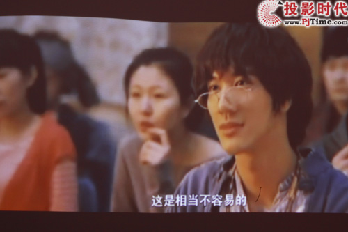 小尺寸大世界 宏碁U5200超短焦投影首測_小距離演繹精彩娛樂