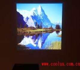 酷樂視家族添新成員----微型投影機COOLUX Q2