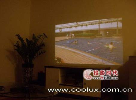 數碼影像新生活：微型投影機配DV