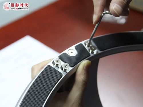     作為新款的創維云電視，創維E700s系列已經隆重上市，它基于智能Android系統，DTS數字影院的音效系統，采用IPS熒屏設計，不閃式3D技術，目前55英寸的創維55E700S、47英寸的創