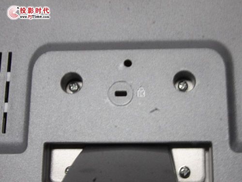     作為新款的創維云電視，創維E700s系列已經隆重上市，它基于智能Android系統，DTS數字影院的音效系統，采用IPS熒屏設計，不閃式3D技術，目前55英寸的創維55E700S、47英寸的創
