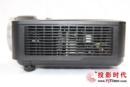 雅圖DX229投影機側面