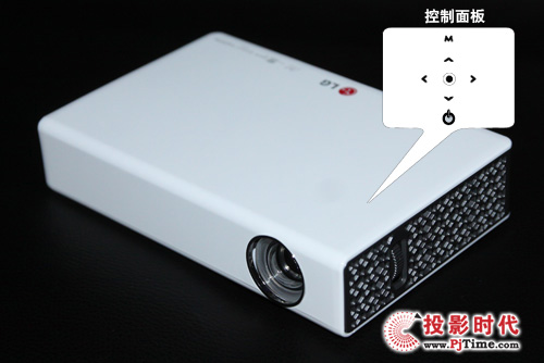 LG微型投影機PB60G側拍