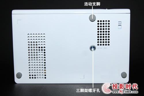 LG微型投影機PB60G底部