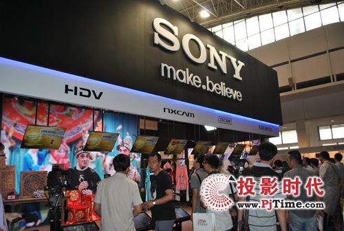 推動3D風潮，索尼裸眼3D顯示亮相BIRTV