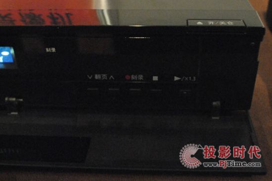 松下DMR-BWT820GK藍光錄像機亮相CIT2012