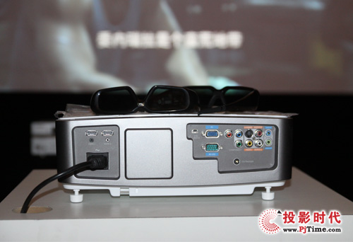 W1500家用投影機