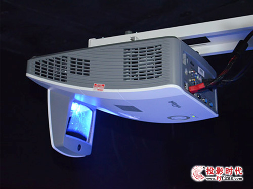 D755系列產品專屬定制吊架 方便用戶安裝