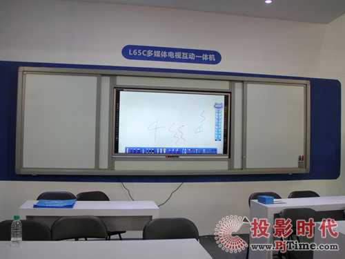 98寸4K互動一體機點亮SCT展位