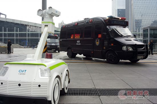 中智物聯(lián)集團陸地巡檢機器人變身“反恐戰(zhàn)士”