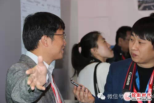 李博接受記者訪問(wèn)