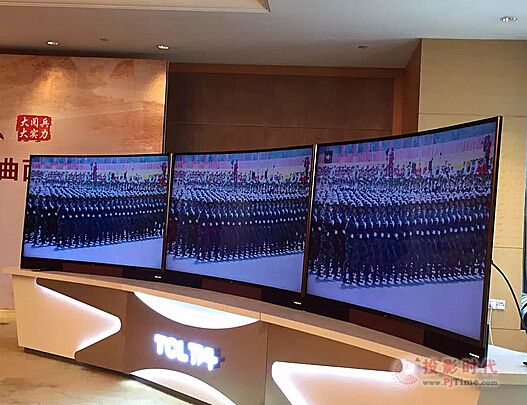 TCL曲面大實力支持大閱兵 閱兵前指車同款電視H8800獲各界精英推薦