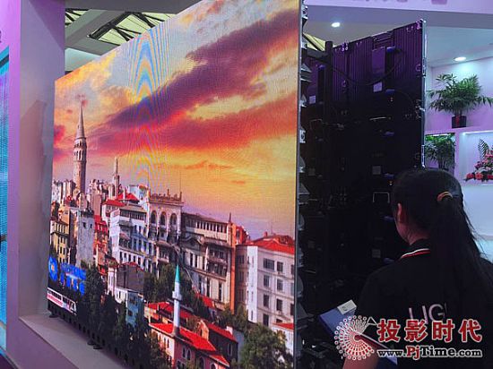 麗晶光電展位E2-C02