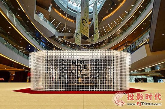 高bigger！樂(lè)麗投影機(jī)走進(jìn)時(shí)尚秀場(chǎng)