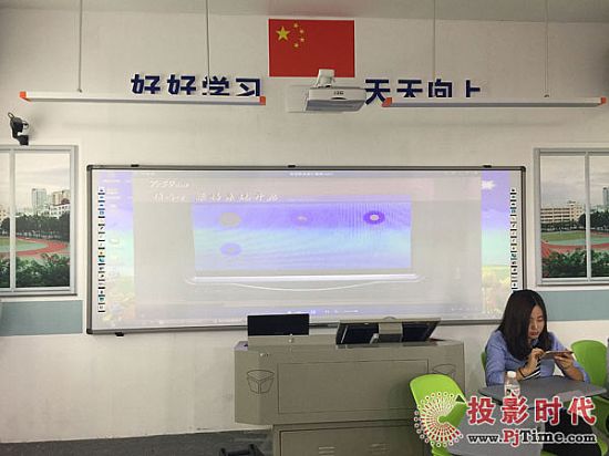 DET商教激光投影機亮相第71屆中國教育裝備展示會