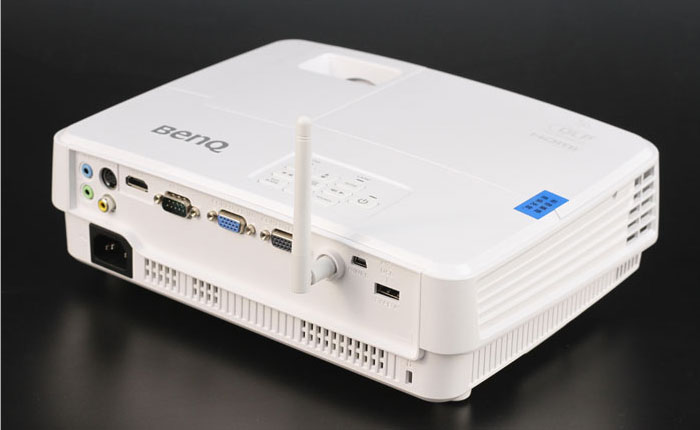 無線投屏高效辦公 明基智能商務投影機E560評測
