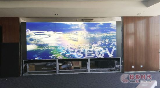 中電視訊CECV70寸激光DLP大屏幕應(yīng)用于太原高鐵站