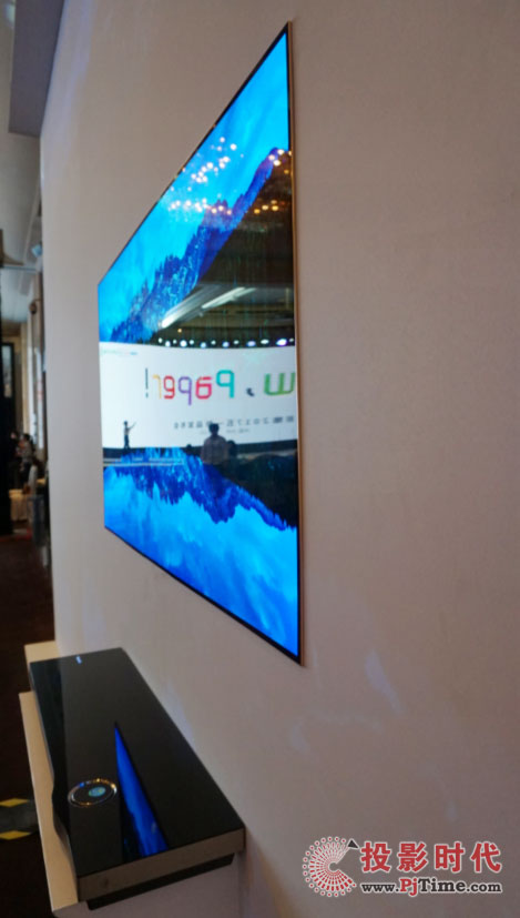 驚嘆！創(chuàng)維新品電視居然不是一臺，而是一張