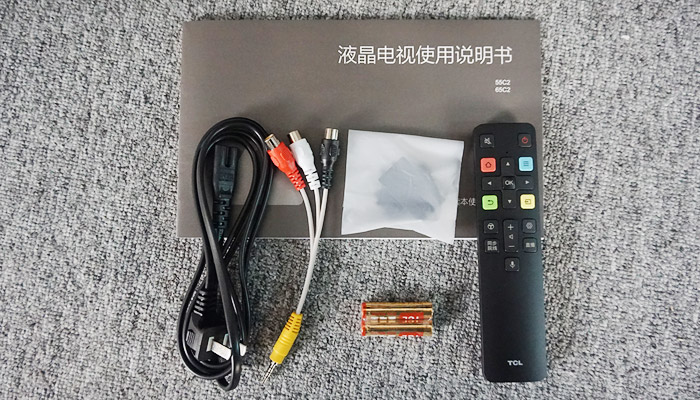 TCL 65C2劇院電視：接口設計