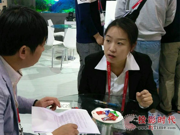 德普視訊市場(chǎng)總監(jiān)楊薇薇女士接受投影時(shí)代網(wǎng)獨(dú)家專訪