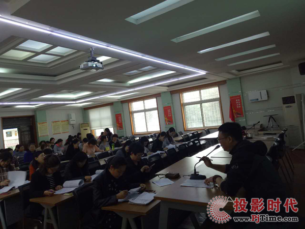 艾博德股份微校通走進(jìn)淮河?xùn)|路小學(xué)，引領(lǐng)鄭州智慧校園