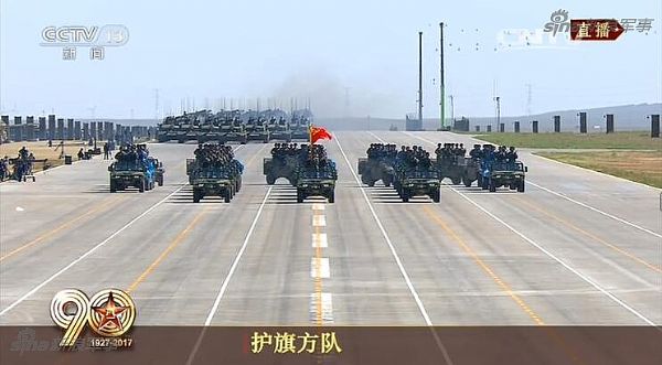 強軍路上，中國顯示為你加油
