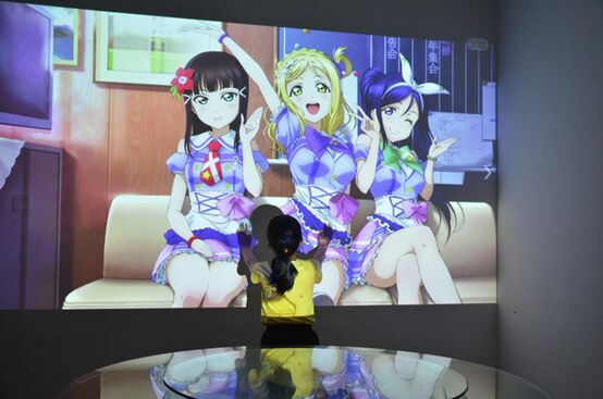 對大屏say yes！堅果投影儀開啟影院式客廳