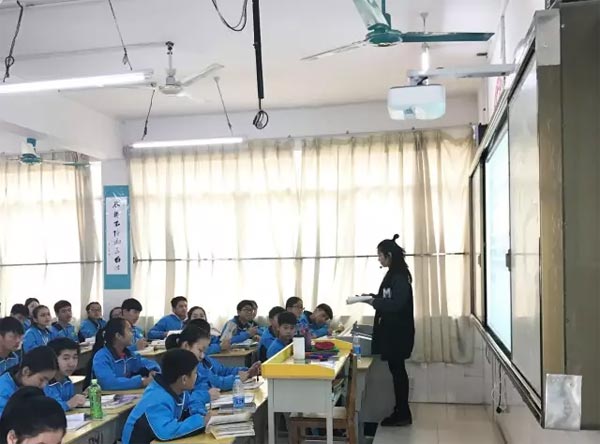 走進“世界瑤都”來賓，卡西歐助力中小學信息化建設