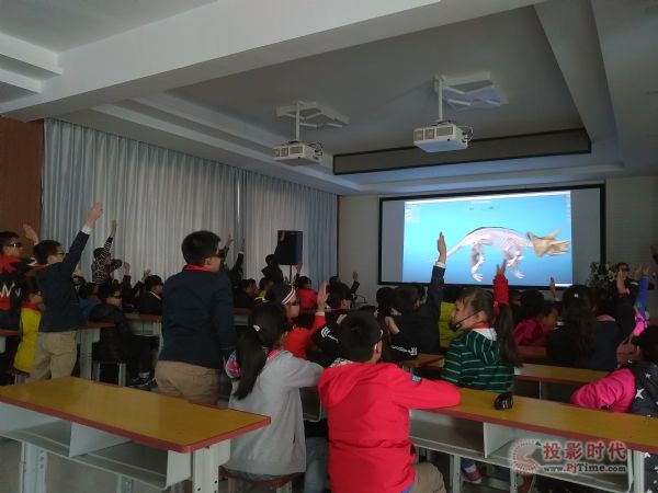 博浦3D VR創新實驗室助力蘭州靜寧路小學VR課堂