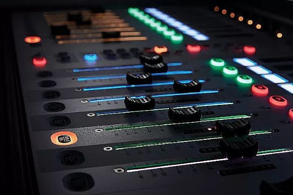 Soundcraft推出全新Vi1000數字調音臺