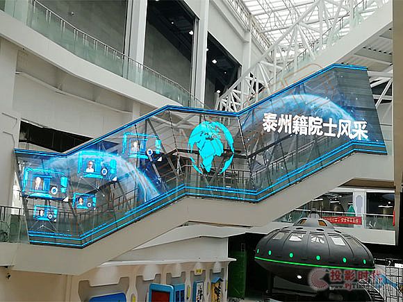 玻璃廊橋LED透明屏0112