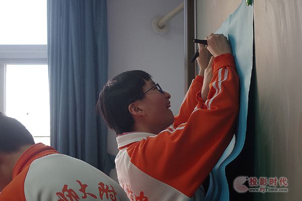 威爾互動(dòng)攜VR設(shè)備走進(jìn)課堂！