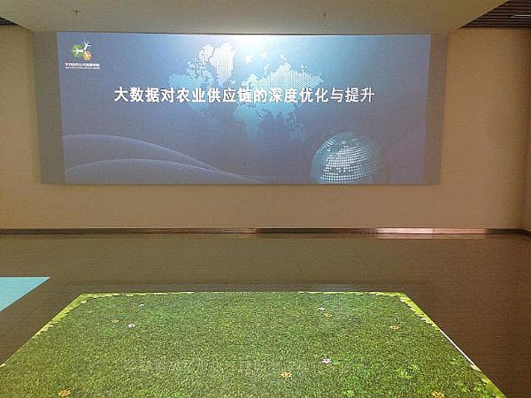 明基工程投影機