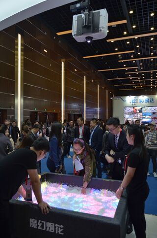 ϿƼBGʬFInfocomm China 2018Wҫc