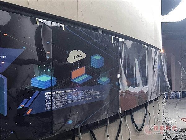 項目采用1*13塊液晶單元板塊拼接